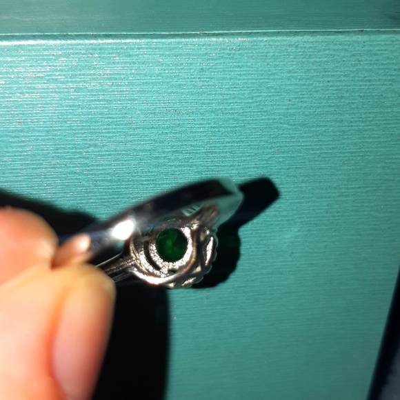 🆕️(6) Round Green .925 SS w Halo Ring - Picture 4 of 5